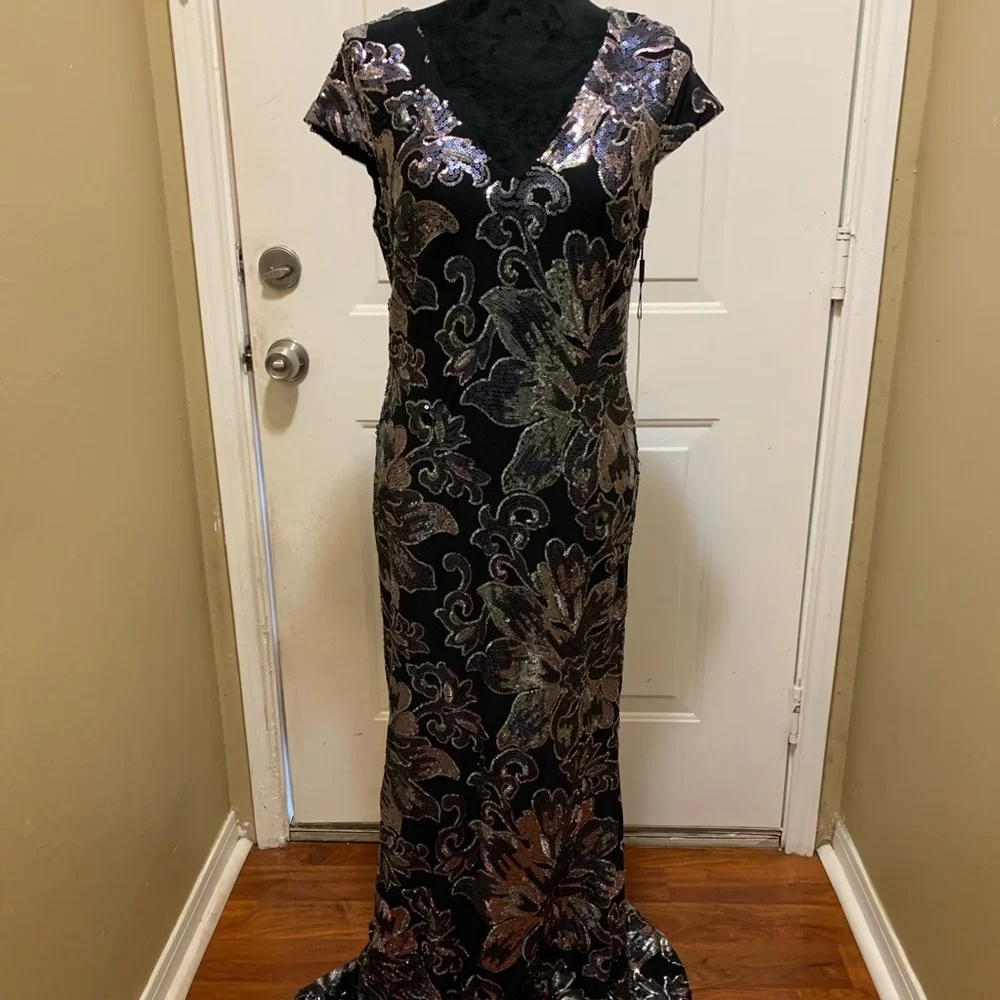 CK Dress 10 - Picture 3 of 16